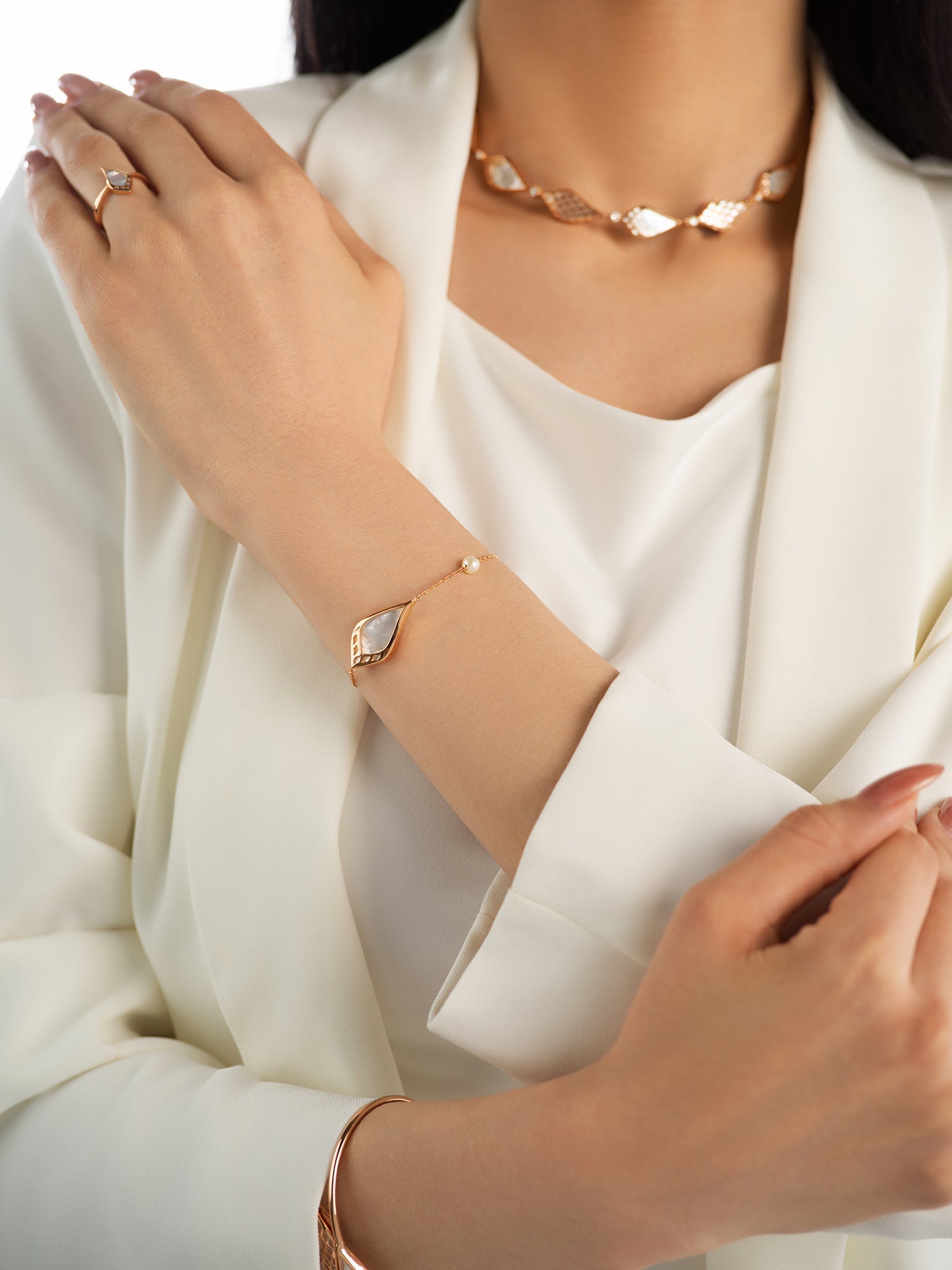 City of Dreamers Bracelet – premium luxury 18K Saudi jewelry design from Shahadalqabbaa