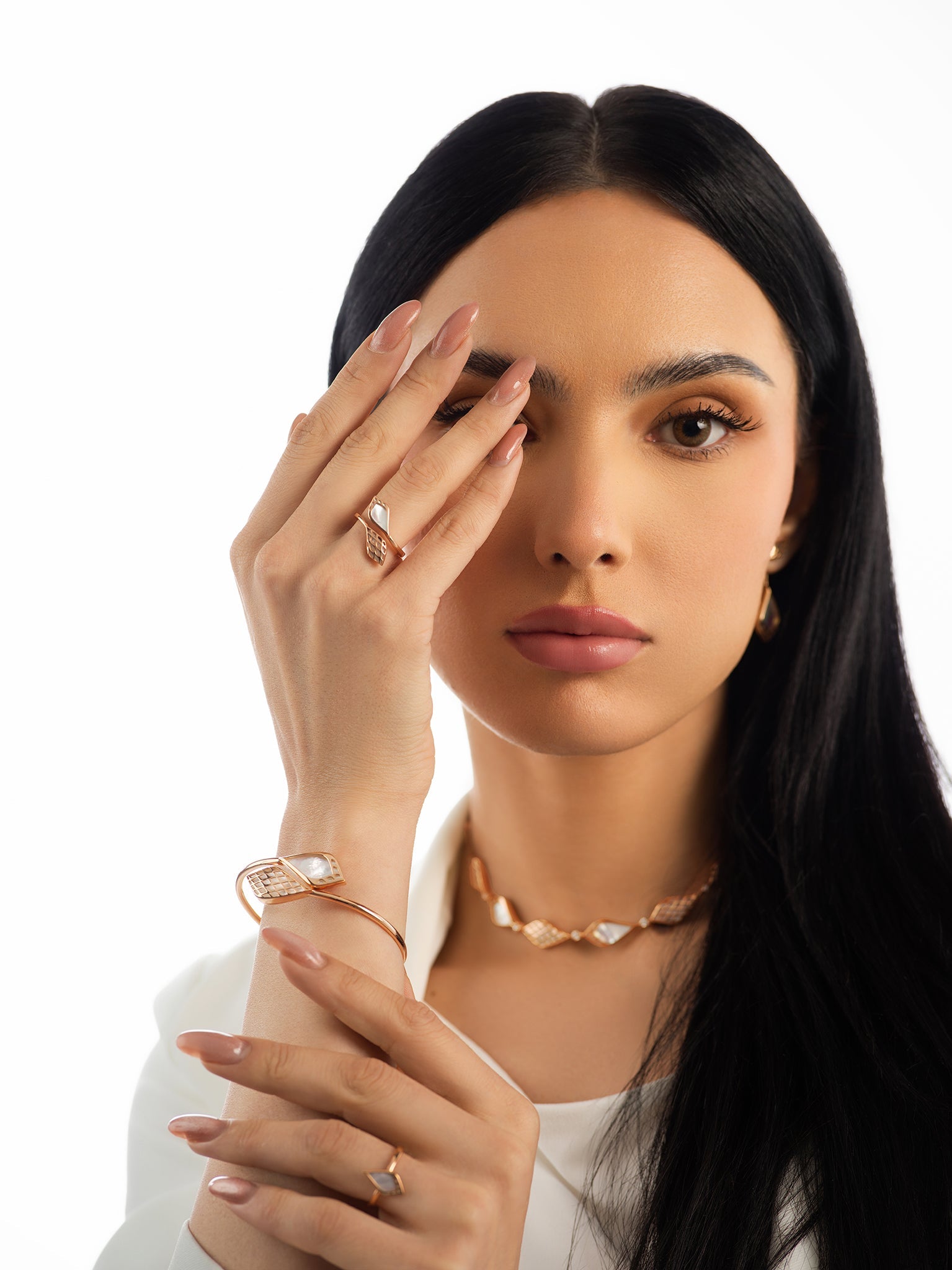 City of Dreamers Ring, 2 Motifs – premium luxury 18K Saudi jewelry design from Shahadalqabbaa